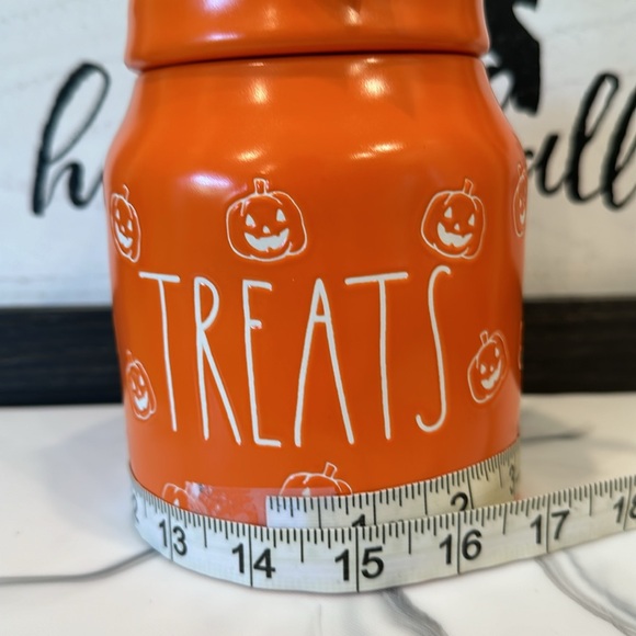 🎃Rae Dunn TREATS Canister - Picture 6 of 6